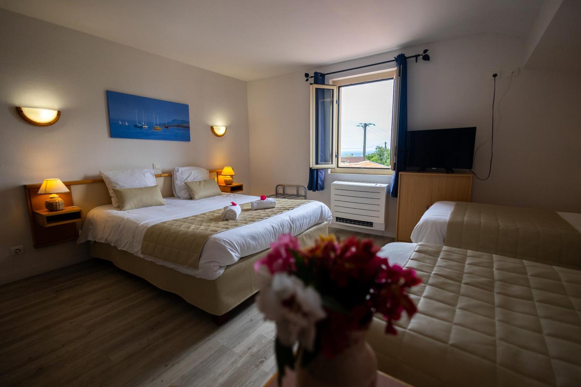 Logis Des Cretes De Pignols Hotel Moissac Bagian luar foto