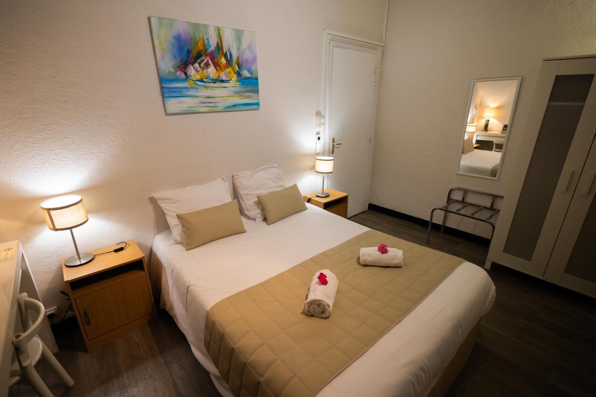 Logis Des Cretes De Pignols Hotel Moissac Bagian luar foto