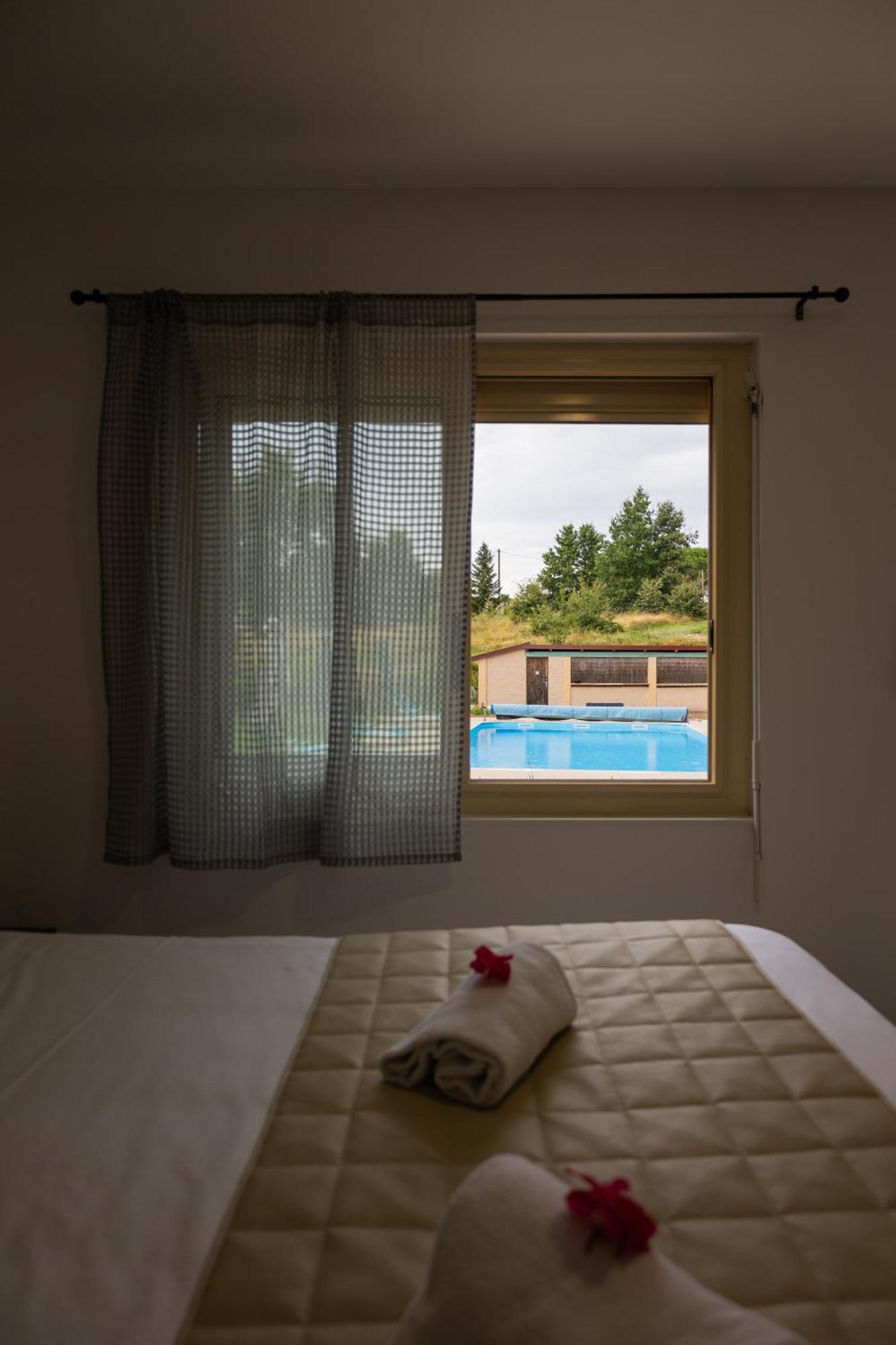 Logis Des Cretes De Pignols Hotel Moissac Bagian luar foto