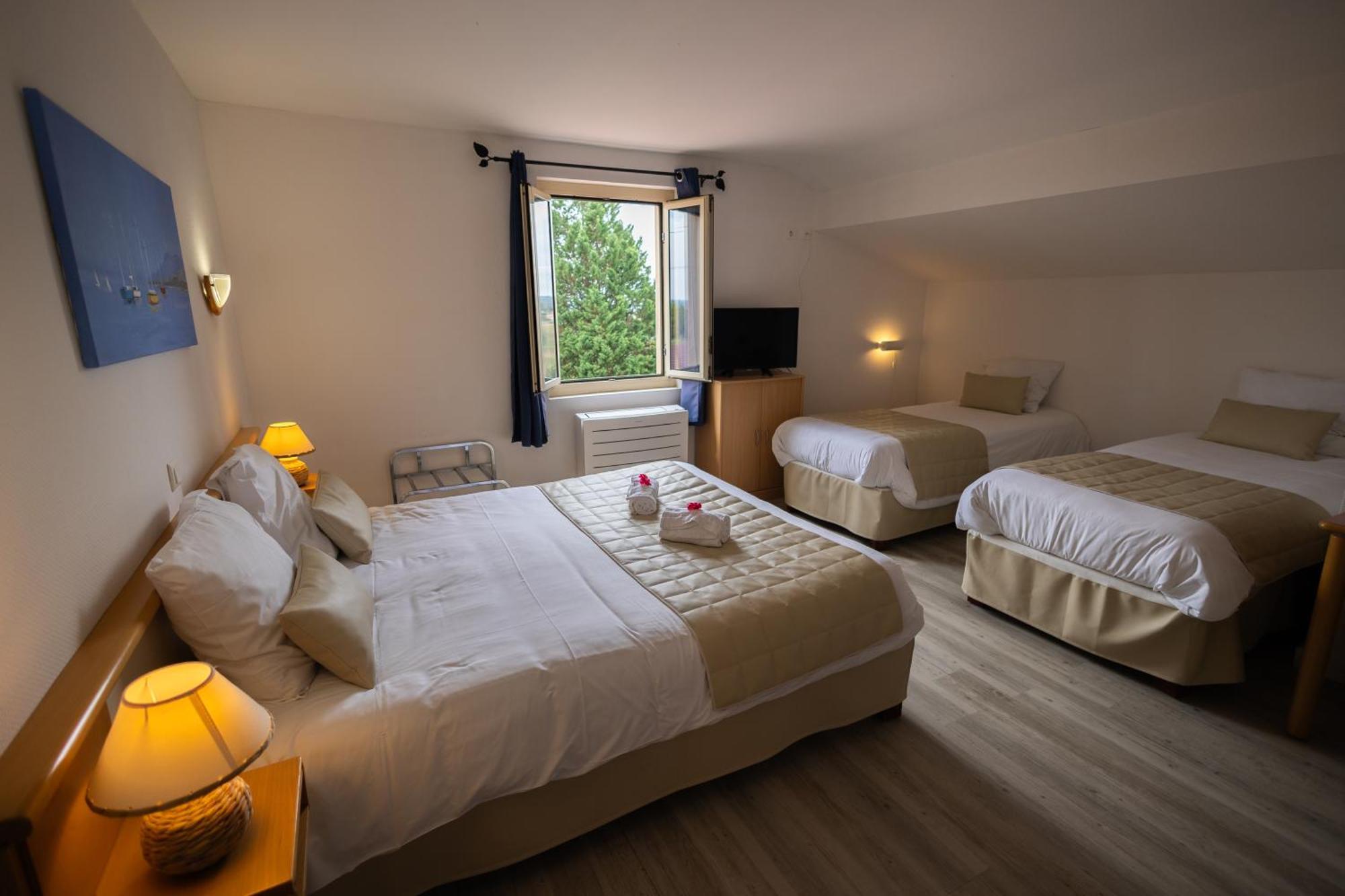 Logis Des Cretes De Pignols Hotel Moissac Bagian luar foto