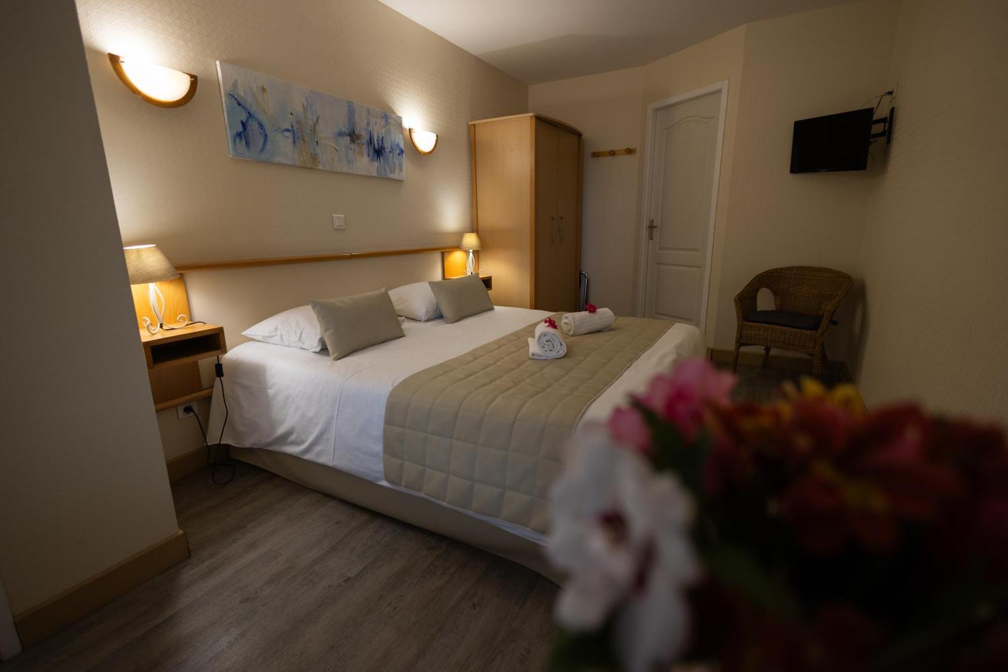 Logis Des Cretes De Pignols Hotel Moissac Bagian luar foto