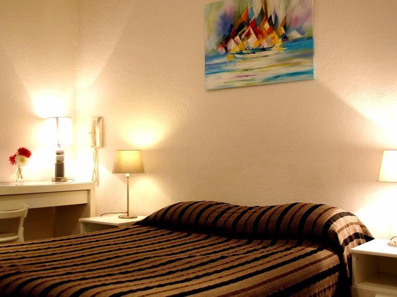 Logis Des Cretes De Pignols Hotel Moissac Bagian luar foto